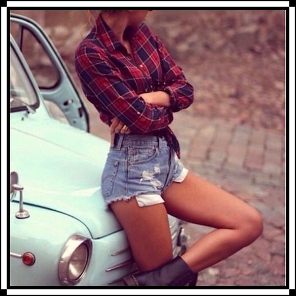 Levi's Tops - Levi’s Flannel Plaid Pearl Snap Shirt sz S